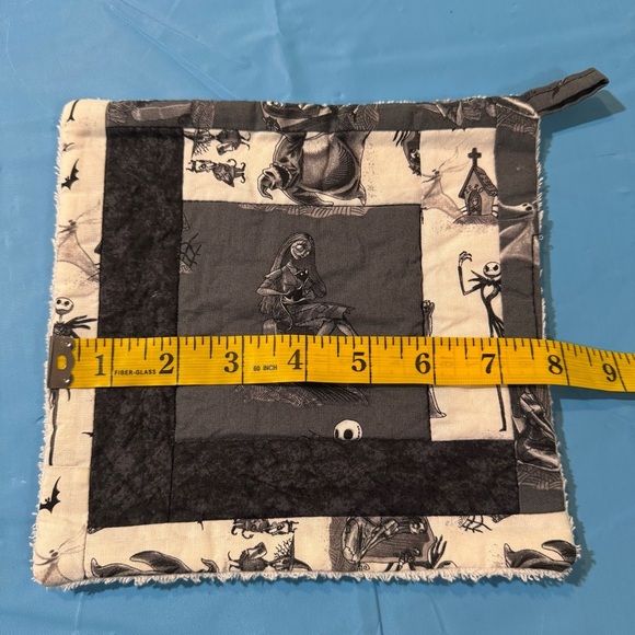 Tim Burton’s The Nightmare Before Christmas Quilted Pot Holders - Picture 6 of 6